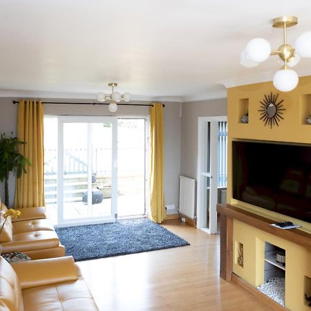Pass The Keys Amazing 4 Bedroom Property- Hot Tub & Sea Views Scarborough Esterno foto