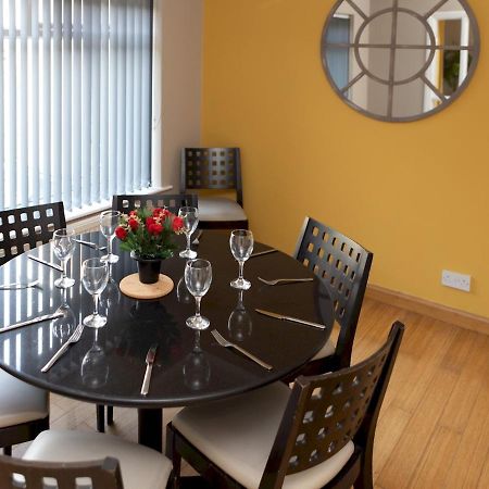 Pass The Keys Amazing 4 Bedroom Property- Hot Tub & Sea Views Scarborough Esterno foto
