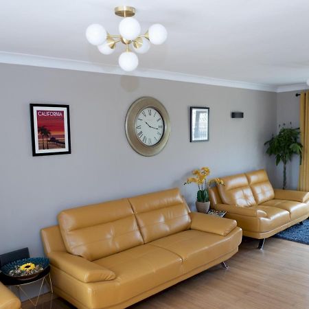 Pass The Keys Amazing 4 Bedroom Property- Hot Tub & Sea Views Scarborough Esterno foto