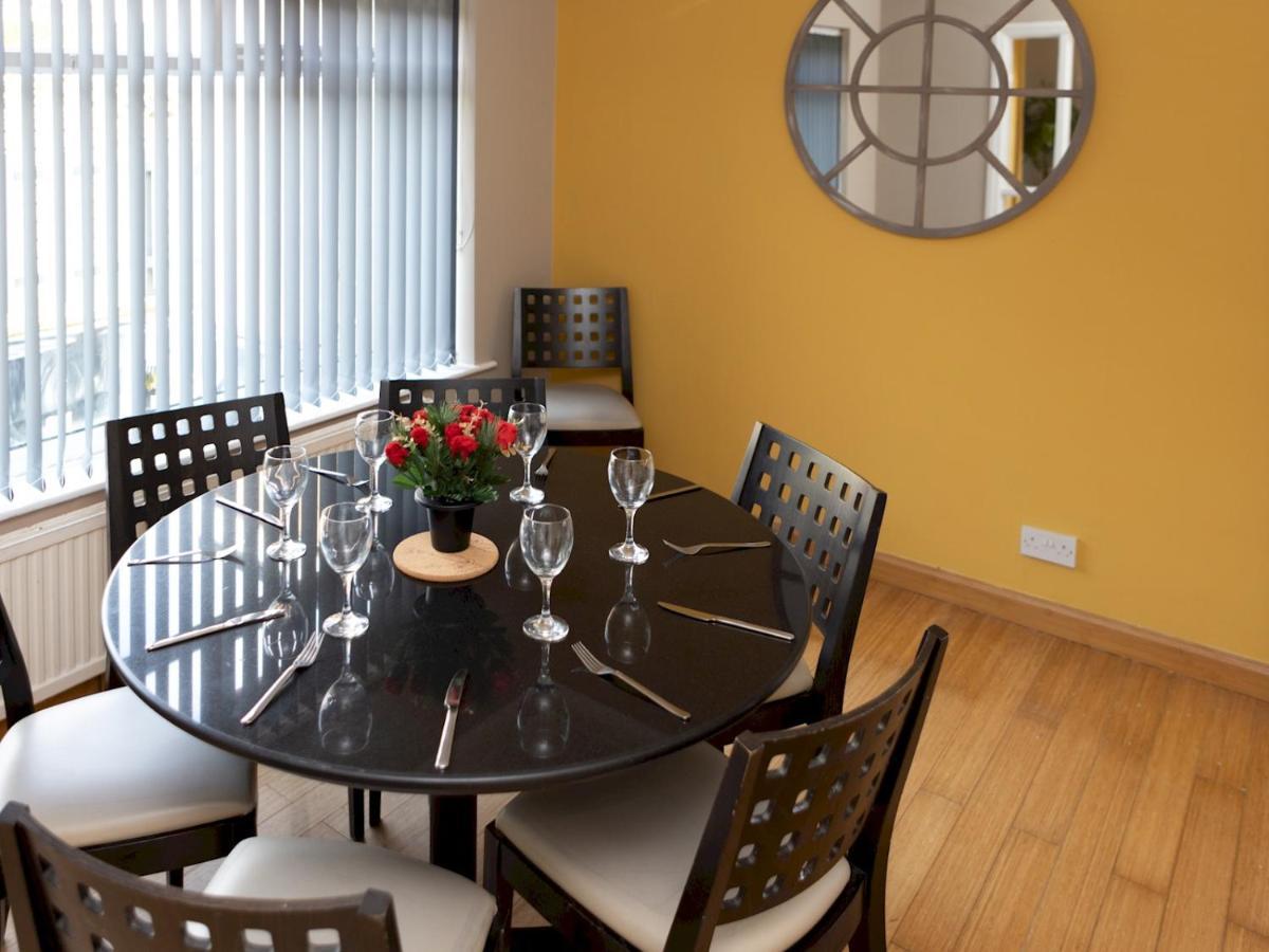 Pass The Keys Amazing 4 Bedroom Property- Hot Tub & Sea Views Scarborough Esterno foto